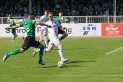 1. Spieltag 2021/2022: Preußen Münster - Alemannia Aachen 2:1. Alexander Langlitz am Ball.