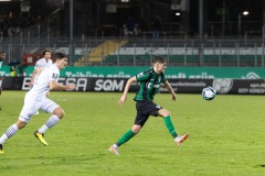 18. Spieltag: Preußen Münster - SC Verl 3:1. Thorben Deters am Ball.