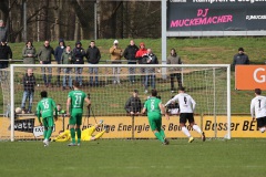 20. Spieltag 2022/2023: 1. FC Bocholt - Preußen Münster 1:2. Elfmeter für Bocholt .