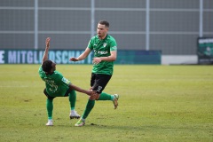 27. Spieltag 2022/2023: Preußen Münster - FC Schalke II 3:0. Jubel nach dem 2:0 durch Bouchama... der fast Henok Teklab umrennt.