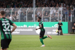 32. Spieltag 2023/2024: SCP - Regensburg 1:3. Shaibou Oubeyapwa jubelt nach dem 1:3.