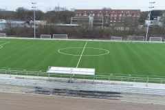 Trainingsplätze am Preußenstadion Anfang 2023, hier der Kunstrasenplatz mit dem kleinen Unterstand.