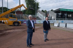 Spatenstich zum Rückbau der Westtribüne im Preußenstadion am 9. Juni 2022. Christoph Strässer und OB Markus Lewe.