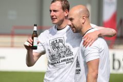 Westfalenpokal 2020/2021, Finale: Sportfreunde Lotte - Preußen Münster 0:1. Simon Scherder und Athletiktrainer Tim Geidies.